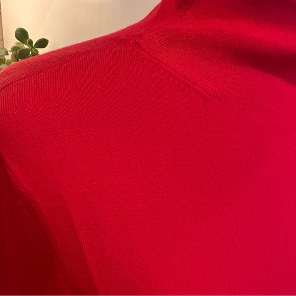 Ann Taylor Red Mock Neck Top Size Large - Picture 3 of 6